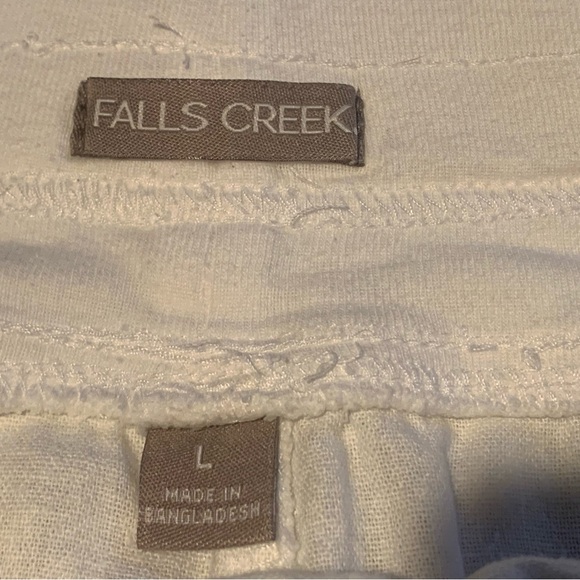 White drawstring, pull on linen shorts by Falls Creek, size L - Picture 6 of 6